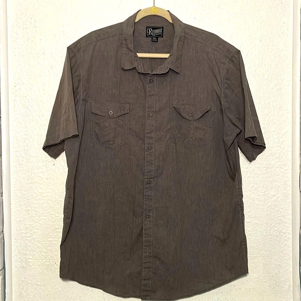 Retrofit brand gray button up short sleeved shirt, size 2XL